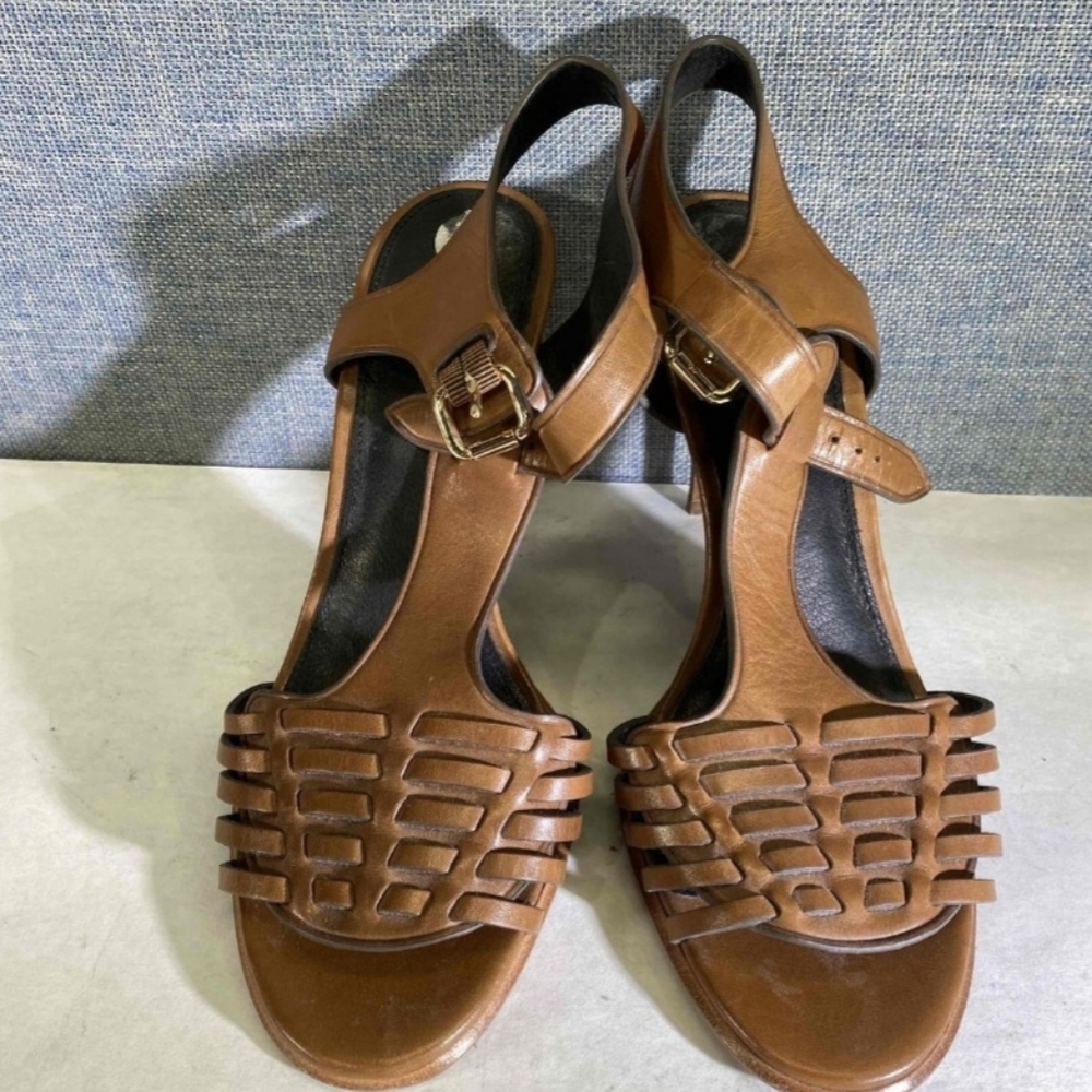 Coach Size 8.5B Sandals